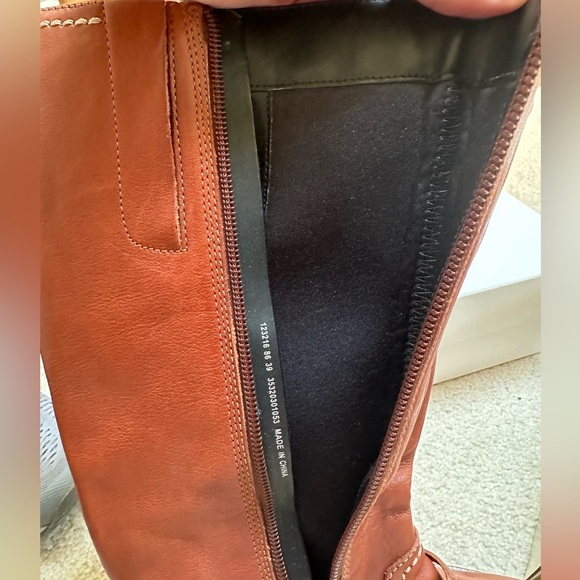 Ecco Boots - Picture 7 of 7